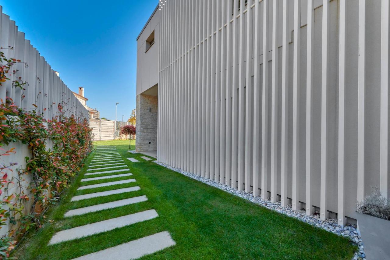 Apartments Jasmin Medulin Exterior photo